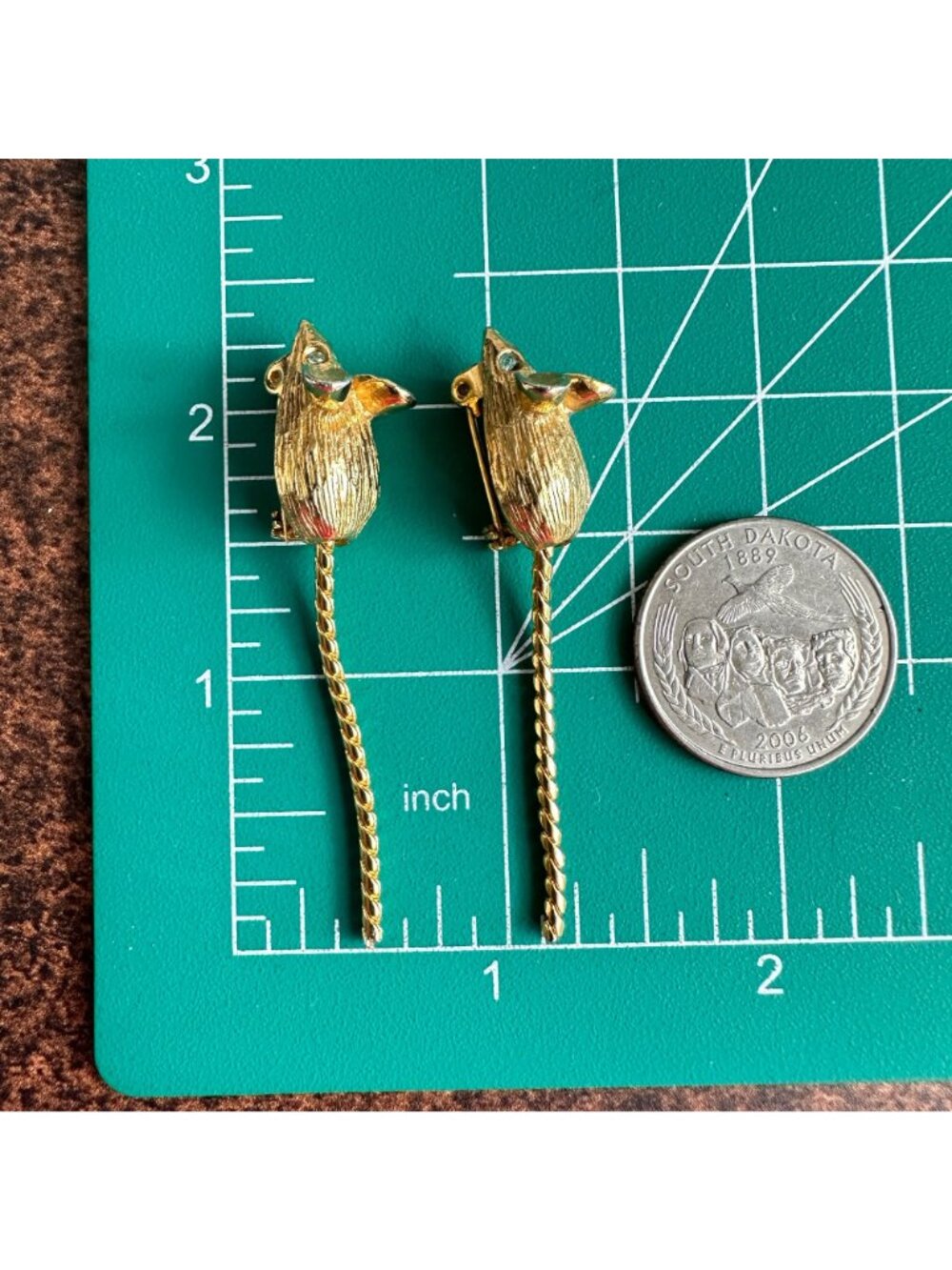 1960s Gold Tone Mouse Scatter Pins Chain Tails Green Eyes - Picture 7 of 10